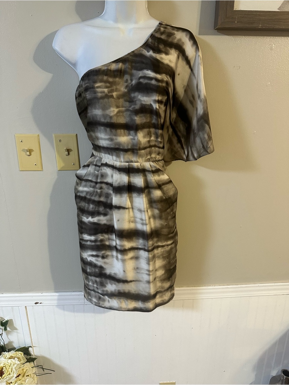 Collective Concepts One-Shoulder Tie-Dye Dress in Black and Cream